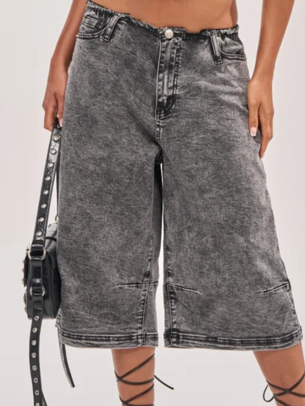 AKIRA NWTs Break Up With Him Denim Shorts